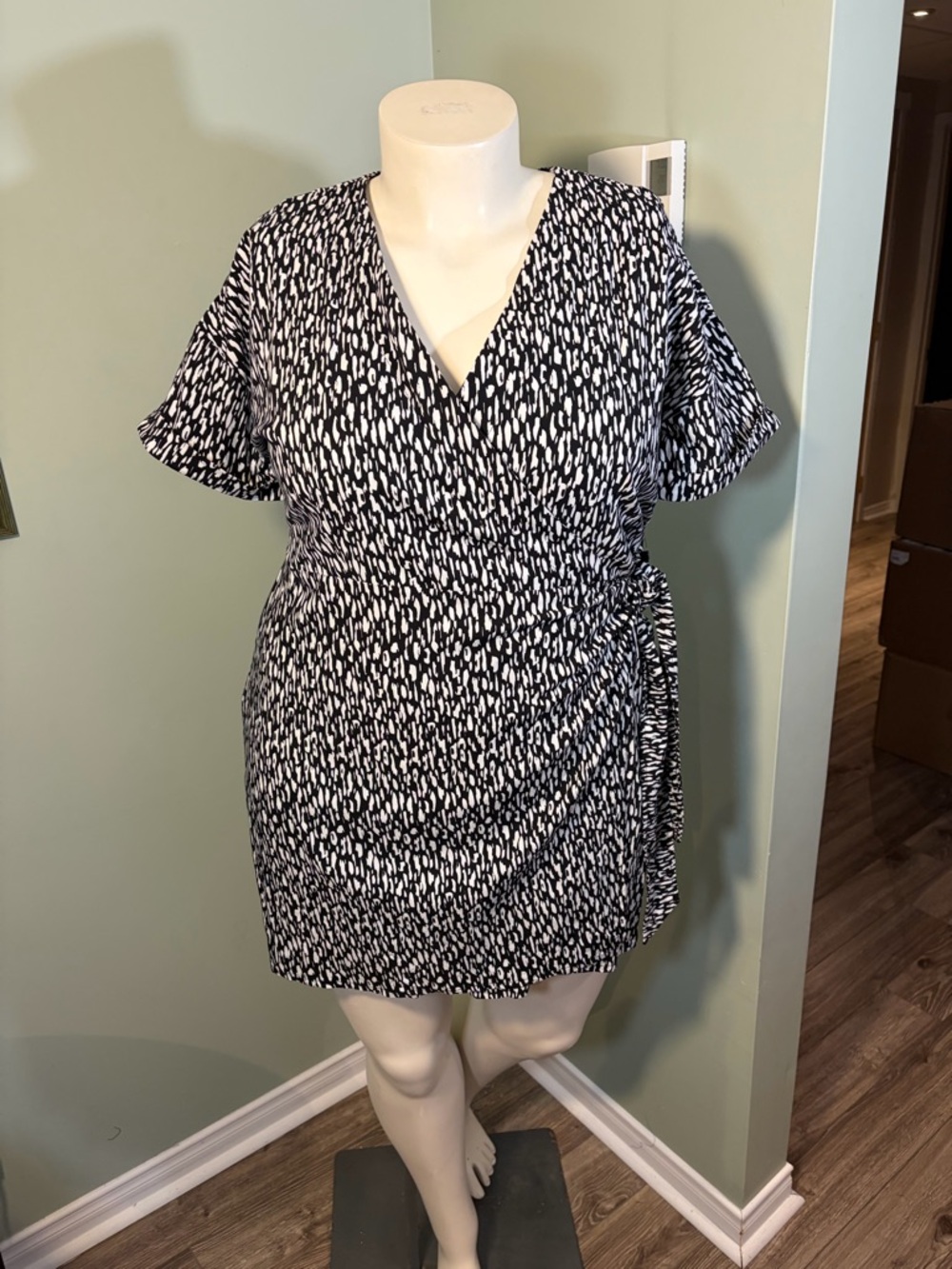 175. Max Cocos Black and White Printed Wrap Dress